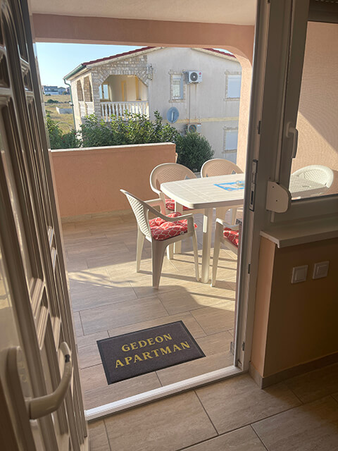 Szálláshely Horvátország Gedeon Apartmanház Vir szigetén