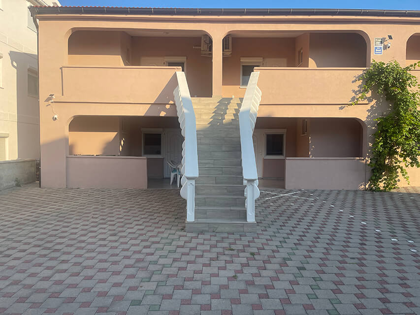 Szálláshely Horvátország Gedeon Apartmanház Vir szigetén